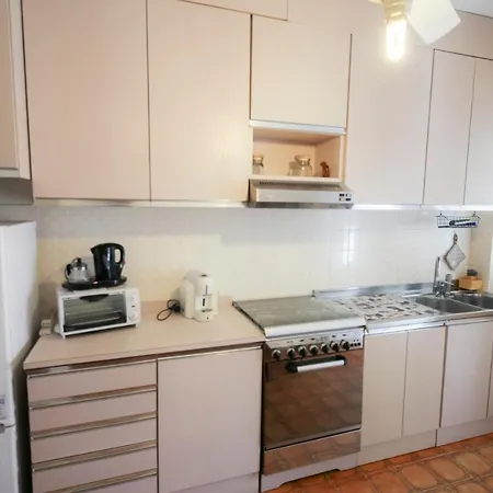 Casa Vacanze Nonna Elsa 008055-lt-0917 * Санремо